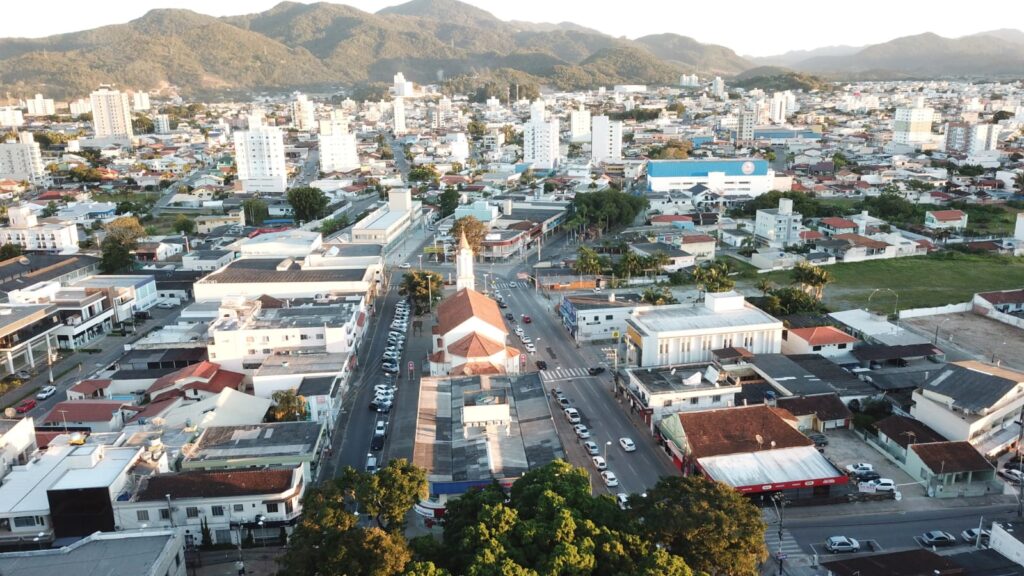 Ligação à rede de esgoto: protegendo a saúde, o meio ambiente e o futuro